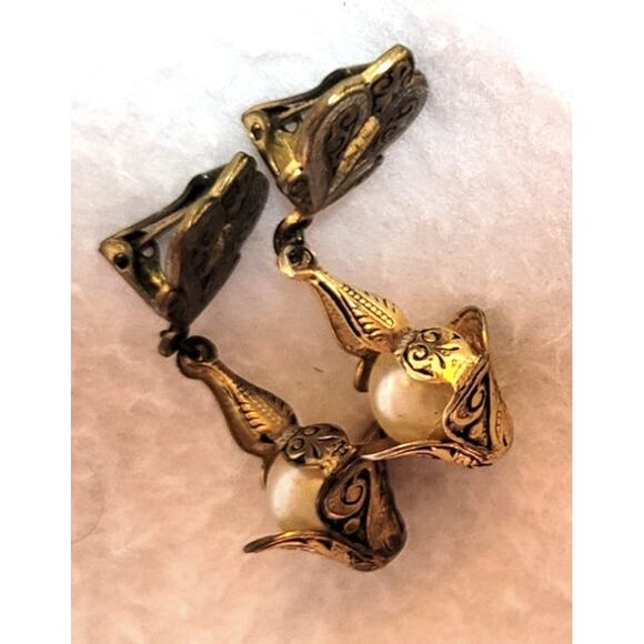 Toledoware Vintage Dangle Clip On Earrings Drop Pearl Goldtone Spain Flamenco - Picture 10 of 11